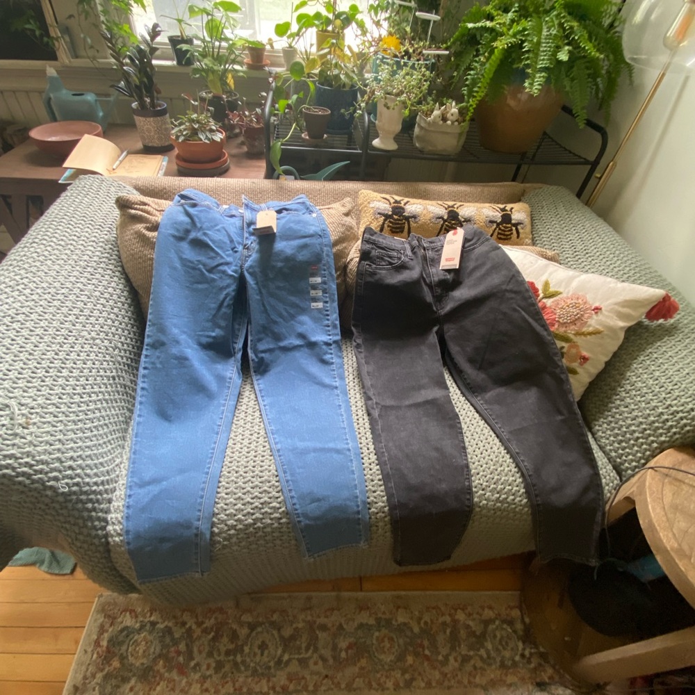 Levi High-Waisted Taper pants 28 x 29 and 28 x 27
